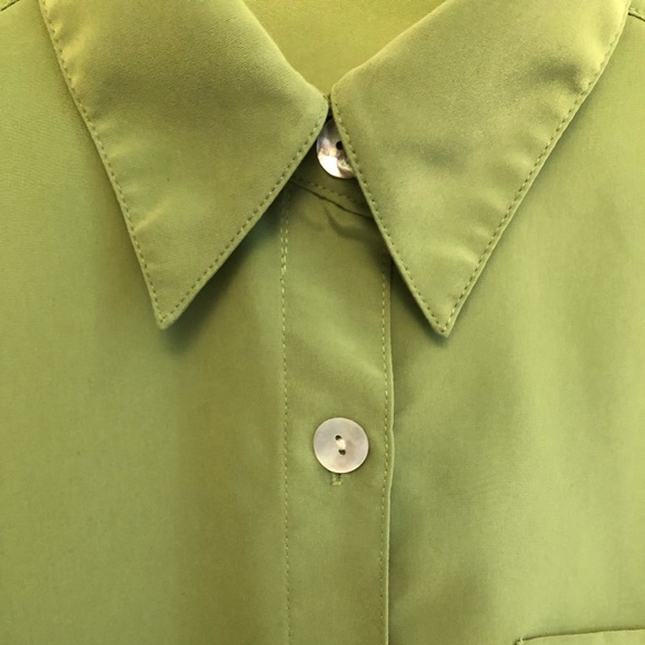 Travelsmith button down shirt - Picture 6 of 6